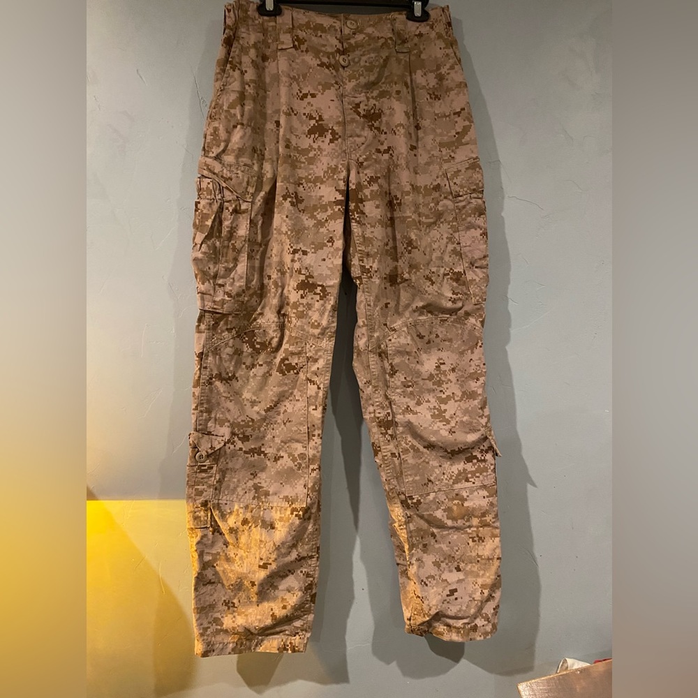 Men’s Army surplus cargo camouflage pants